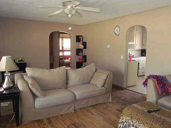 4th image of 1605 Highland Dr