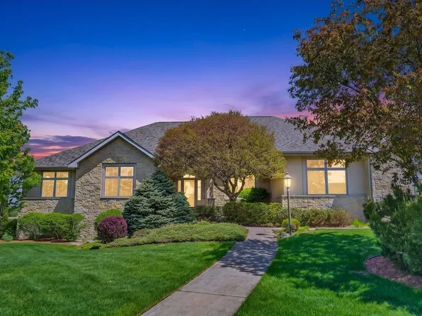 1053 Winged Foot Dr, Oregon, WI 53575
