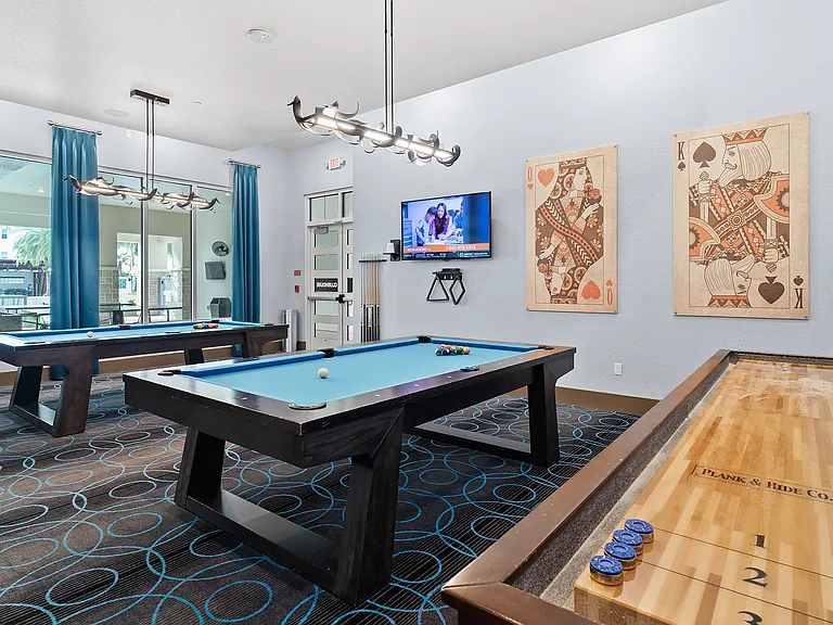 Centre Pointe Apartments — Photo 31
