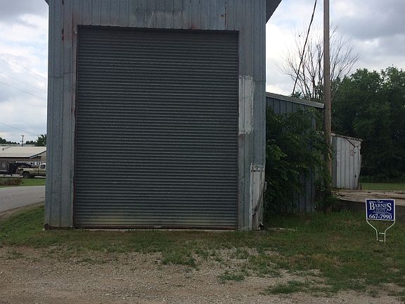 2nd image of 210 N Osage Blvd