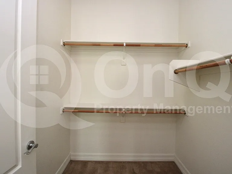 1456 E 9th St #216 — Photo 18