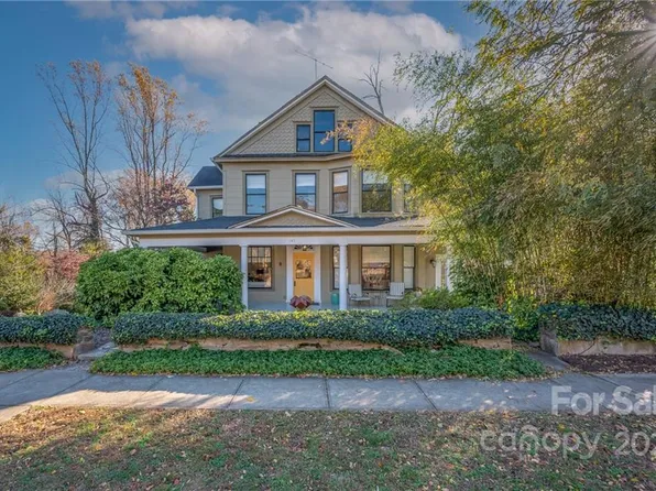 145 Melrose Ave, Tryon, NC 28782