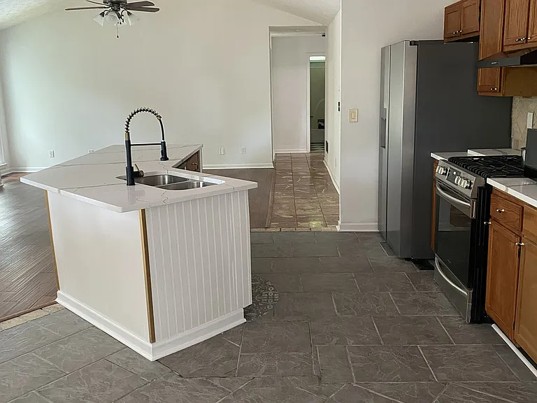 6917 Rock Creek Ct — Photo 5