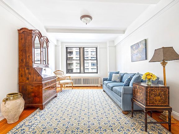2nd image of 308 E 79th St APT 4D