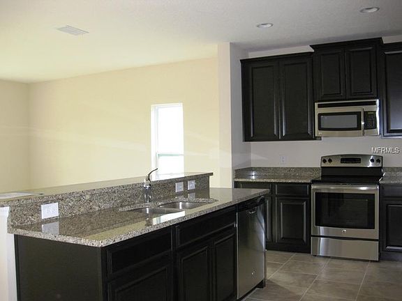 5th image of 10242 Lenox St