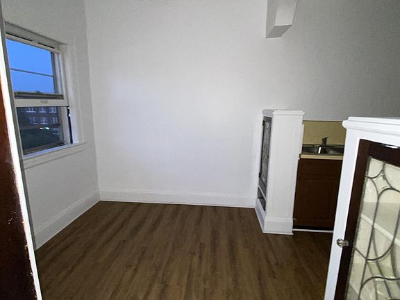 5th image of 1442 W 101st St APT 17