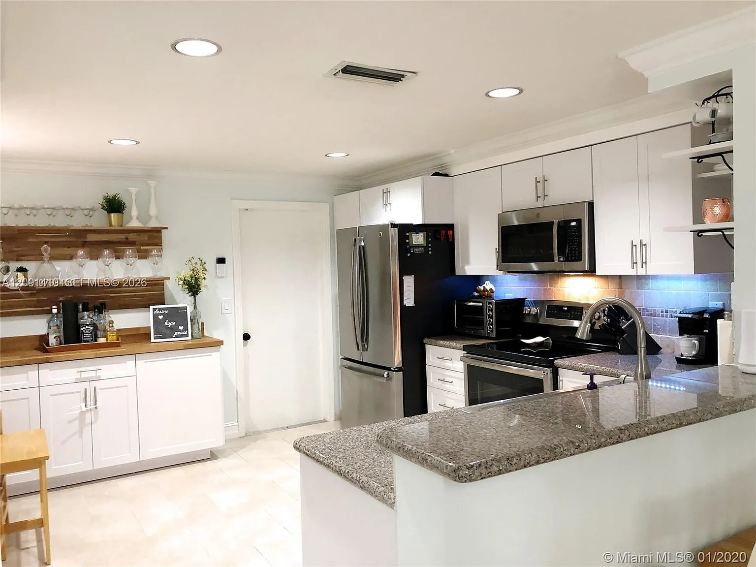 Sectors 3 & 4 Boundary Pl — Photo 4