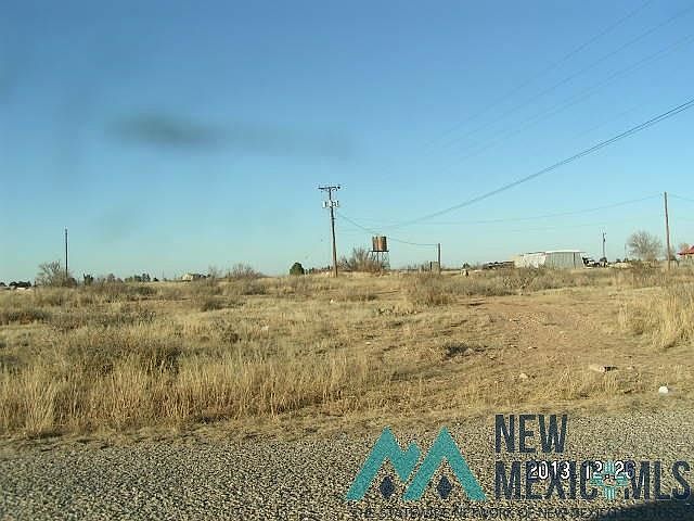 1st image of 910 Hopi Rd E