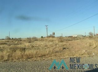 910 Hopi Rd E, Carlsbad, NM 88220