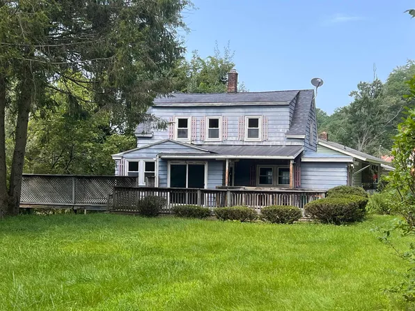 15 Bank Avenue, Claremont, NH 03743