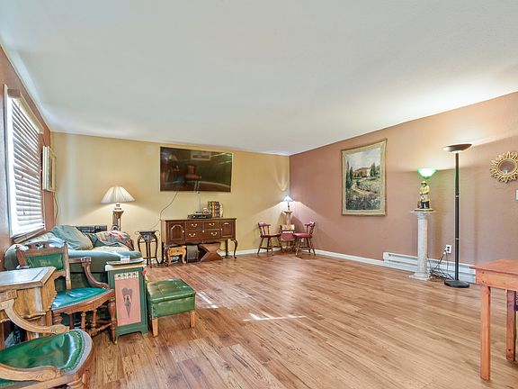 2nd image of 725 Auburn Pl APT 115
