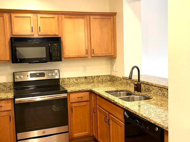 665 Tennessee St #202 — Photo 21