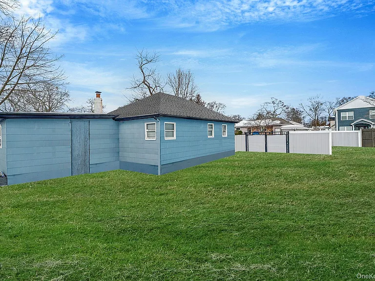 158 Mohawk St — Photo 15