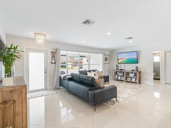 3851 NE 22nd Way, Lighthouse Point, FL 33064