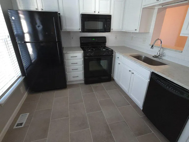 4703 Colonnade Way — Photo 15