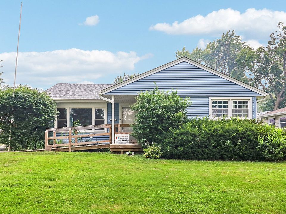 1st image of 2206 Hawk Ln