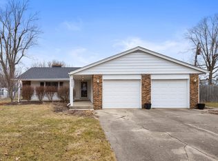 3200 E Chesterfield Ln, Muncie, IN 47303