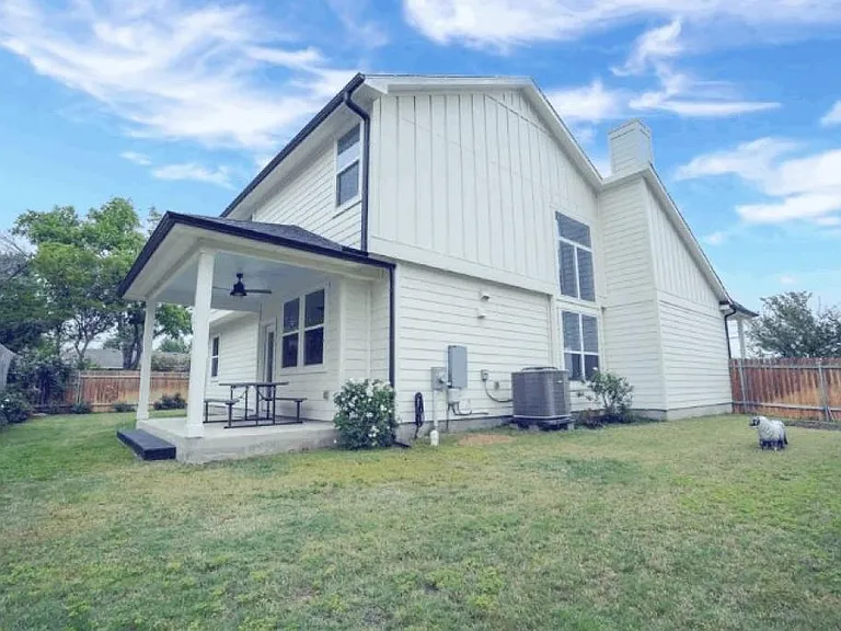 1215 Davis St — Photo 31