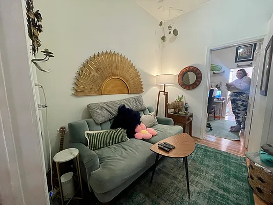 Rented by MySpaceNYC | media 22