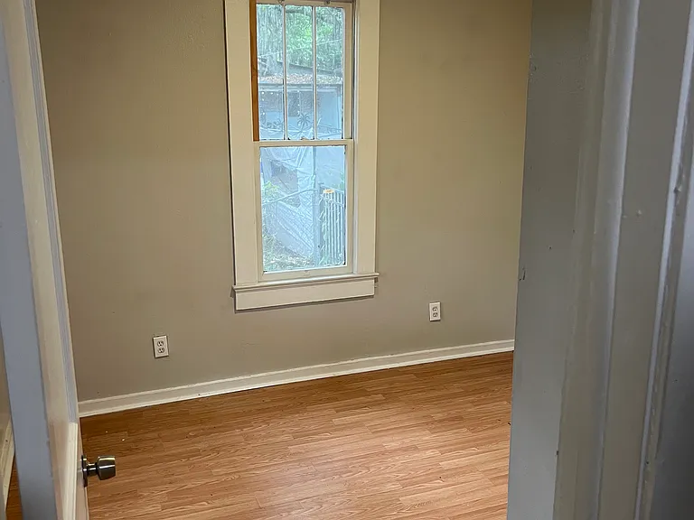 339 Basswood St #1 — Photo 9