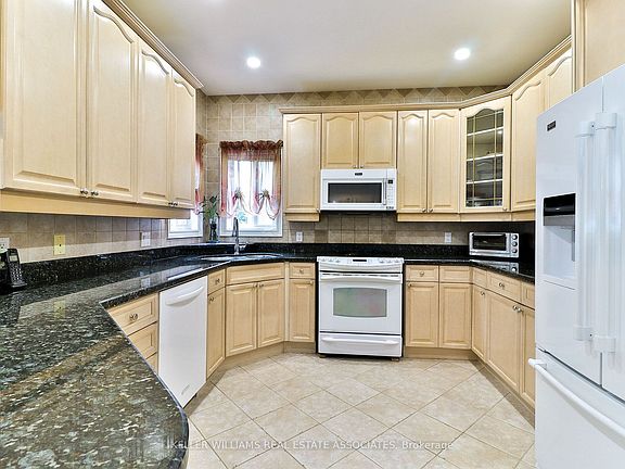 2nd image of 38 Eaglewood Blvd