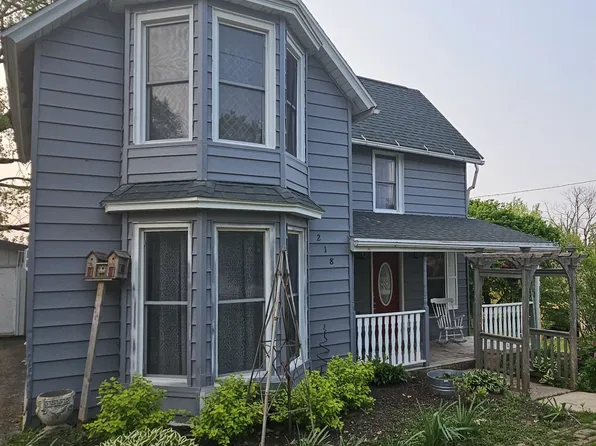 218 S Main St, Eastman, WI 54626