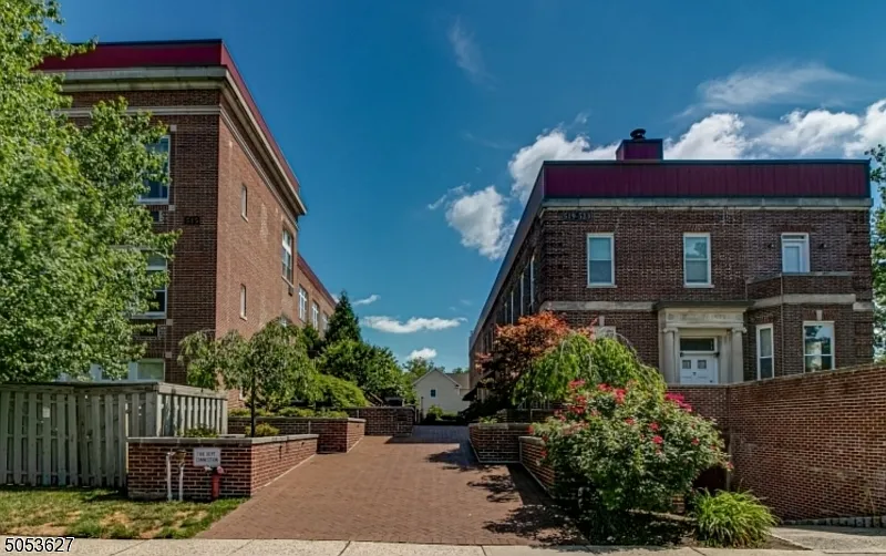 519 Trinity Pl #1BS