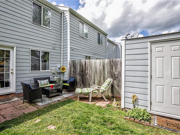 4th image of 9454 Tracey Lynne Cir