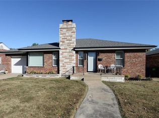 6220 Westway Pl, Saint Louis, MO 63109