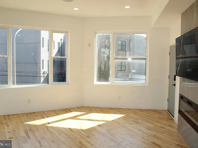 3017 Ridge Ave #C — Photo 8