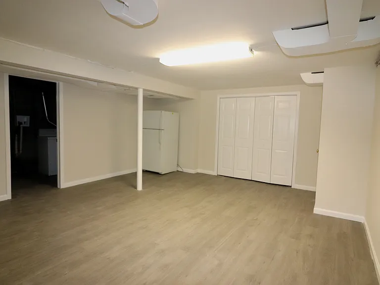 387 Gilbert St — Photo 10
