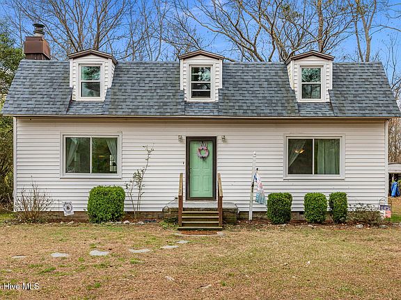 2nd image of 137 Anglers Cove Road