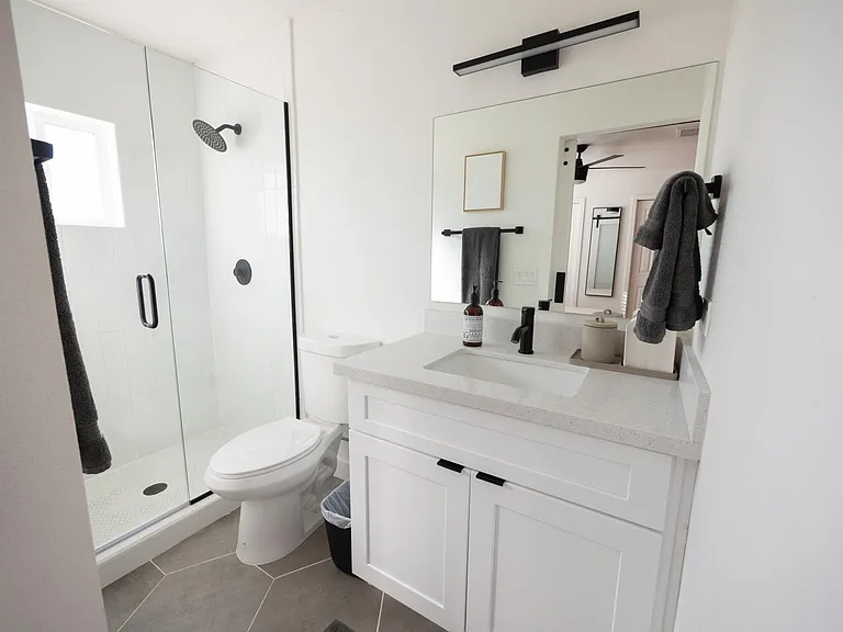 249 S Monterey St — Photo 11