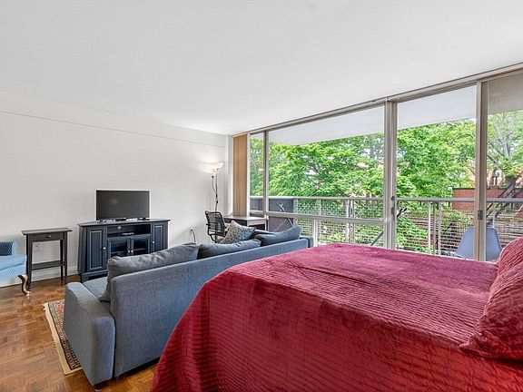 3rd image of 45 Longwood Ave APT 409