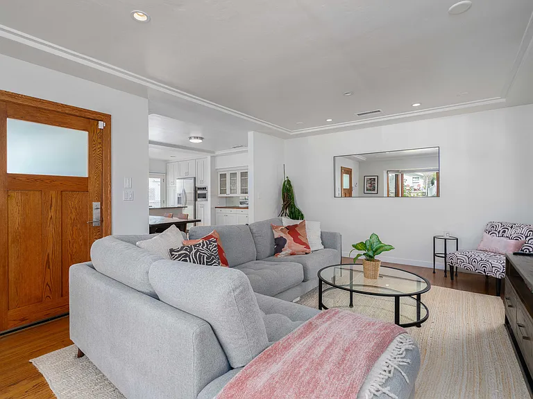 317 Whiting St — Photo 14