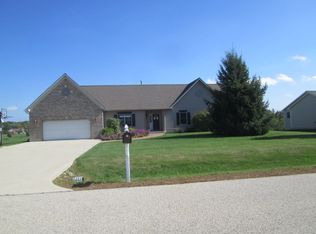3520 Twin Oaks Dr, Wonder Lake, IL 60097