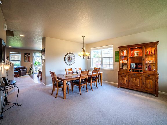 3rd image of 4403 SE Topaz Dr