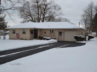 2019 Meadow Dr, Palmyra, NY 14522