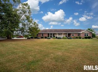 1600 W Cruger Rd, Washington, IL 61571