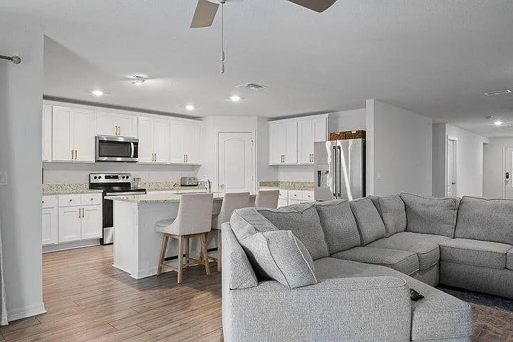 414 SW Dahled Ave — Photo 11