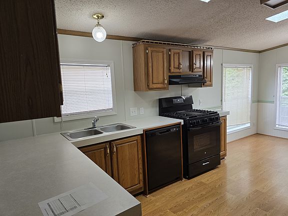 4th image of 7066 Carson Dr #398