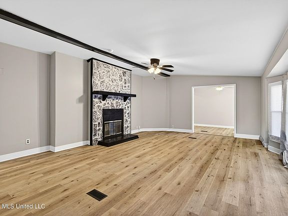 4th image of 1064 Limu Way