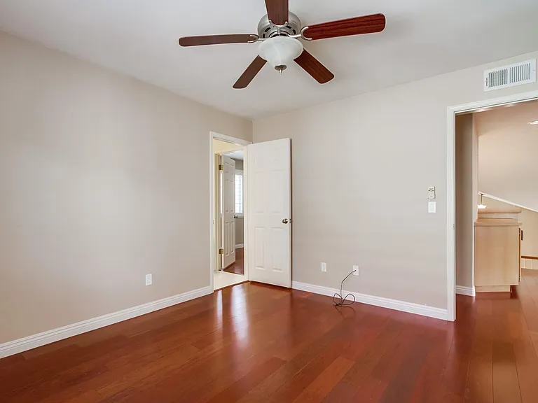 13945 Lewiston St — Photo 24