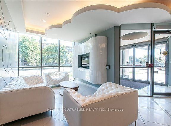3rd image of 80 Esther Lorrie Dr #1111