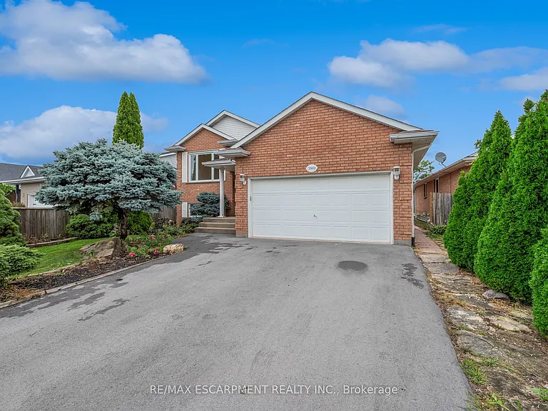 7669 Alpine Dr #LOWER — Photo 1