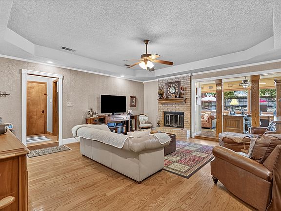 4th image of 2501 New Haven Ct