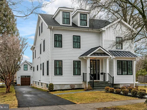 111 Laning Ave, Pennington, NJ 08534