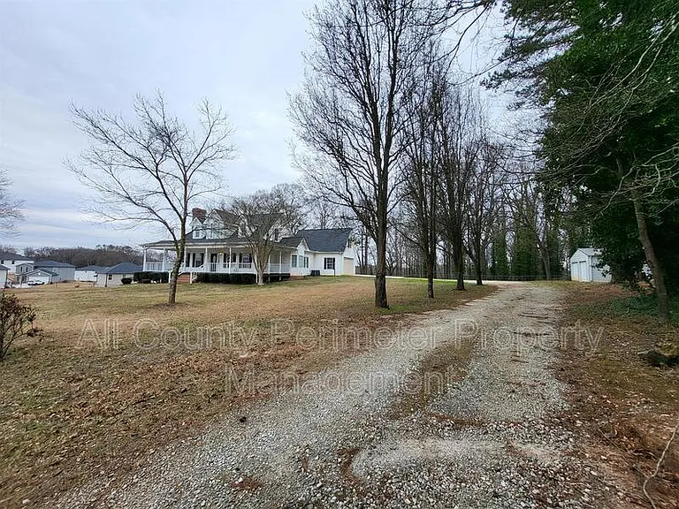 653 Glenn Gee Rd — Photo 4