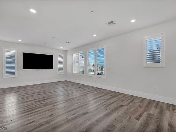 3rd image of 11730 Midnight Melody Ave