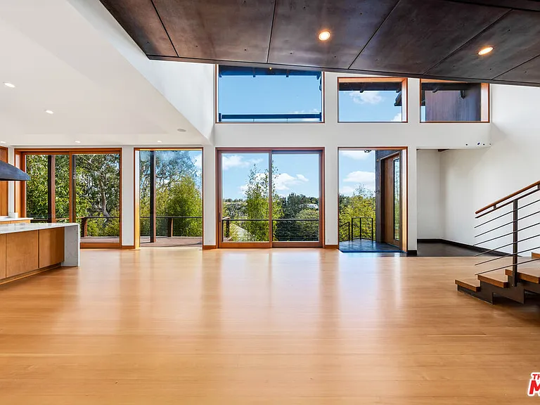 785 Napoli Dr — Photo 4